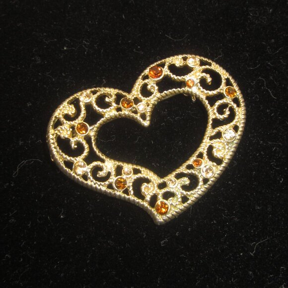 Vintage FAF Filigree Heart Brooch 1974 - Picture 3 of 3